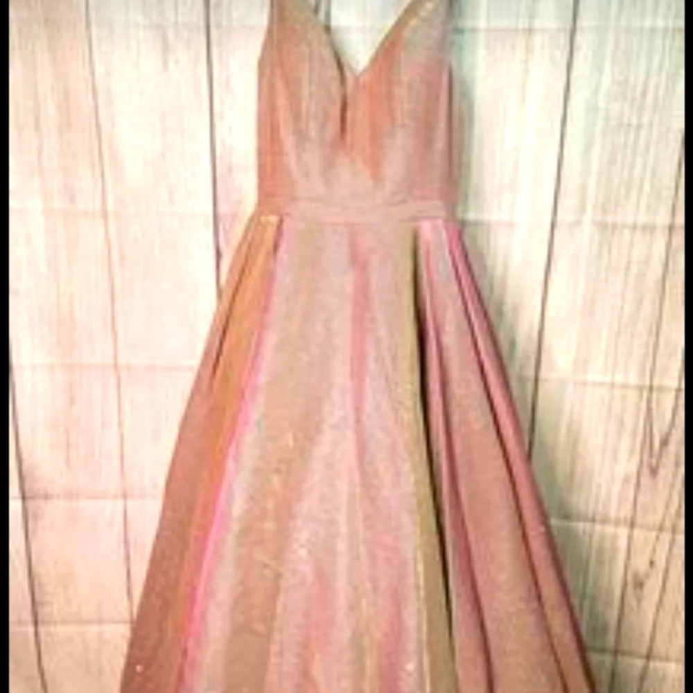 Sherri Hill rose gold iridescent prom dress size 8